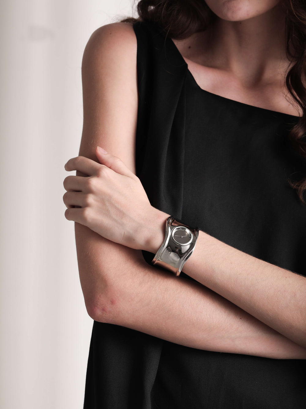 【 ShanHai 】 Desiner Lava Wide Bangle Watch