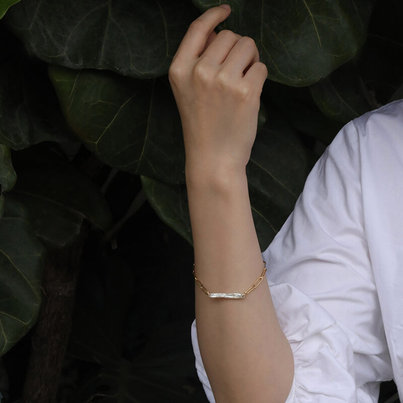 Vintage Thick Chain Long Baroque Pearl Bracelet