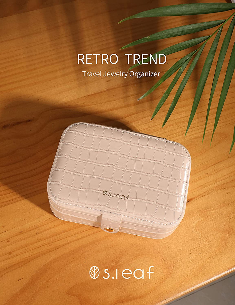 Dainty small travel jewelry case for women